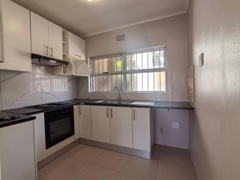 1 Bedroom Property for Sale in Vredehoek Western Cape